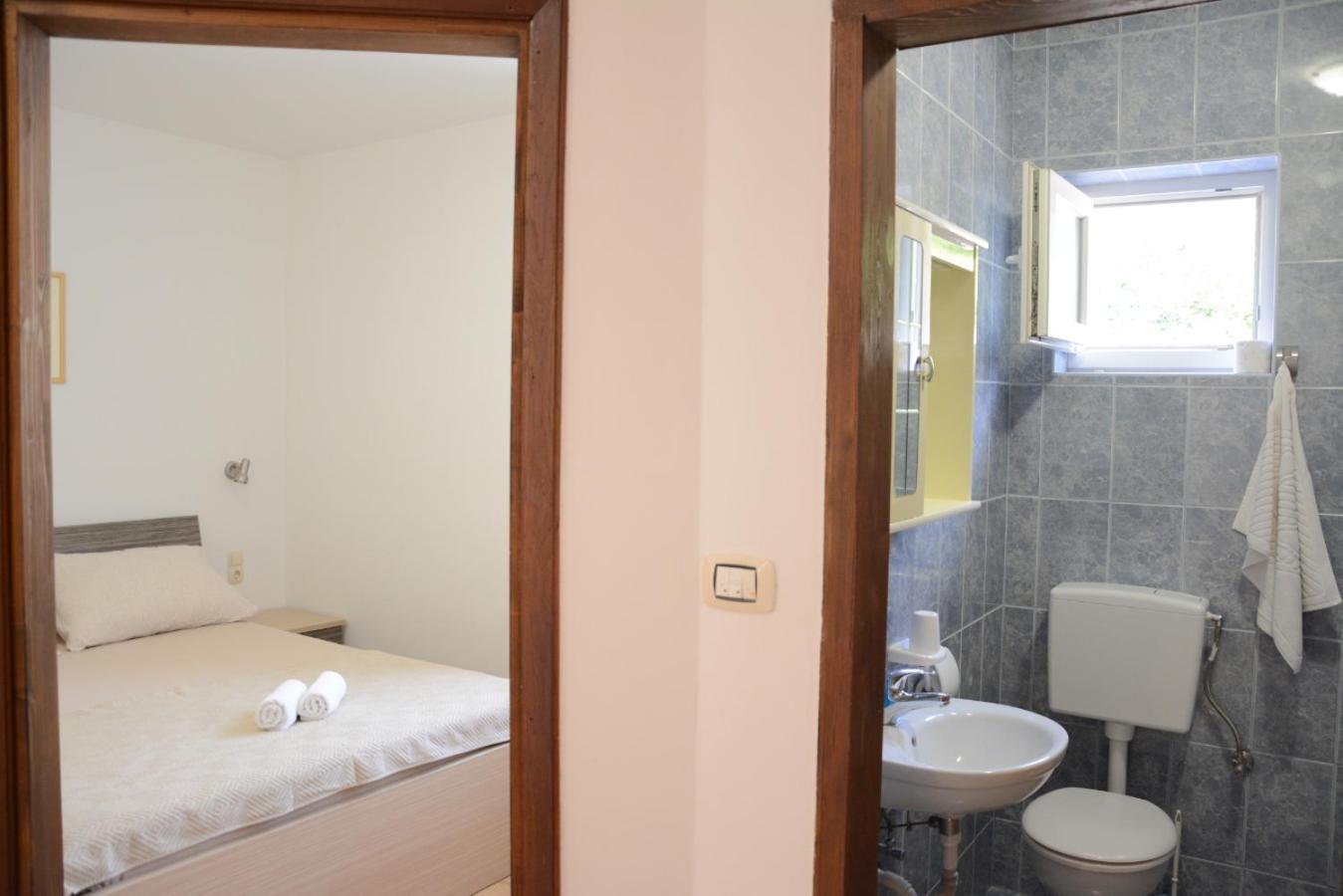 Apartments Marina Ražanac Zimmer foto